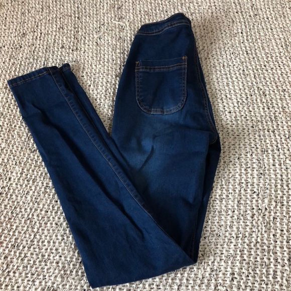 Jeans 🖤 - Picture 2 of 3